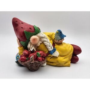 7.2 inch garden Gnome Strawberry Hat and‎ Basket